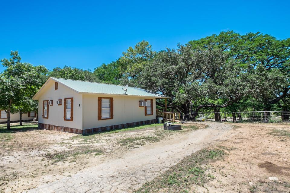 River Bluff Cabins Rio Frio Exterior photo